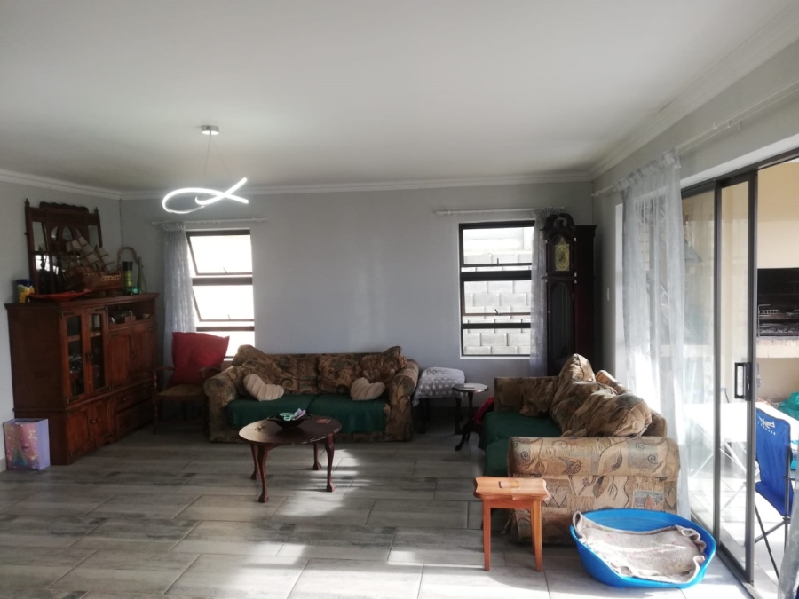 To Let 2 Bedroom Property for Rent in Dana Bay Western Cape